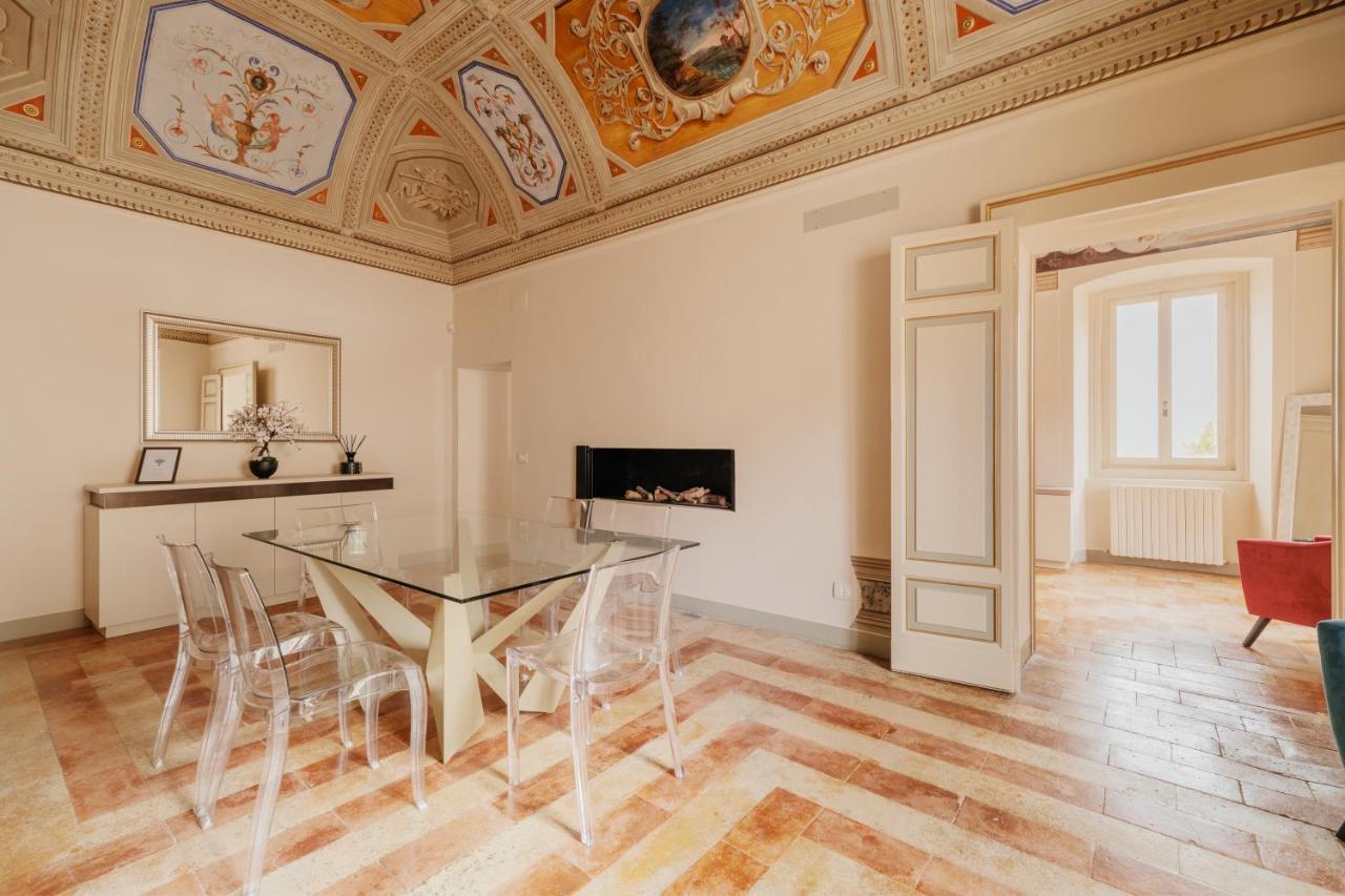 Sotto Gli Affreschi Del 1800 Con Colazione Inclusa أسيسي المظهر الخارجي الصورة